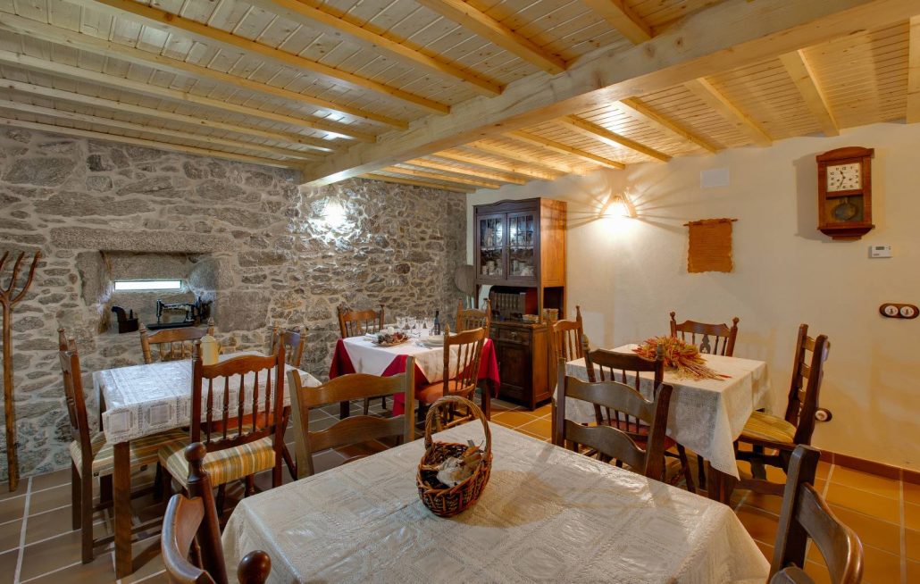 Comedor Casa Rural A Avoa María